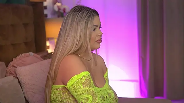 SophieBoobsX online show from 05-15-26, 05:36