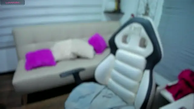 Lunlunera online show from 04-01-26, 02:01