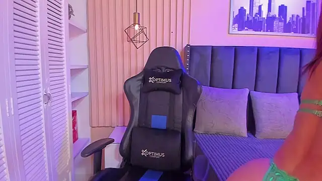 ashlye miller  online show from 01-08-25, 03:40