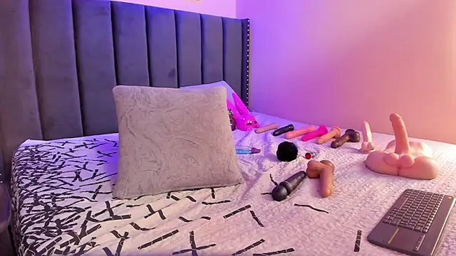 ashlye miller  online show from 03-23-25, 07:20