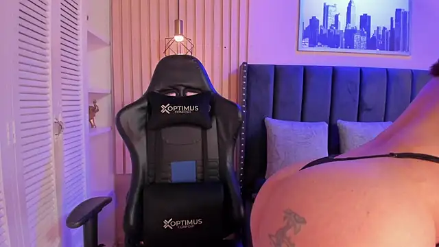 ashlye miller  online show from 09-11-25, 04:23