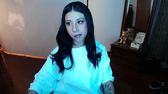 Snapshot of _holy_1 chatting on 03-08-25, 01:39 holy 1 online show from 03-08-25, 01:39