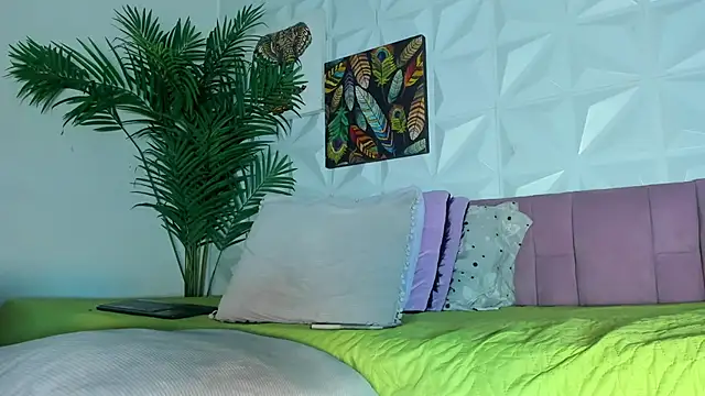 Hellen Sky online show from 11-24-25, 07:35