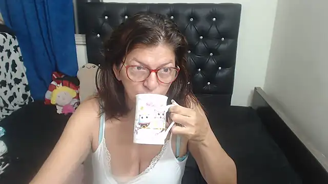 Snapshot of jellyfishhot chatting on 05-23-26, 09:24 jellyfishhot online show from 05-23-26, 09:24