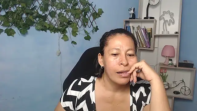 mature martina online show from 12-20-25, 07:43