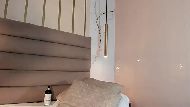 JESYSOZ23  online show from 12-14-24, 03:51