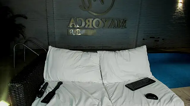 JESYSOZ23  online show from 12-23-24, 07:38