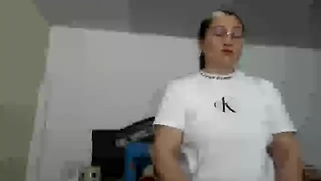 ruby-milf1 online show from 09-23-25, 12:46