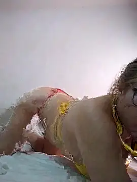 Snapshot of luli222 chatting on 12-04-25, 07:44 luli222 online show from 12-04-25, 07:44