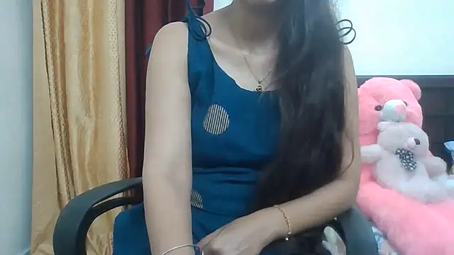 Snapshot of Sexy_iknoor chatting on 07-03-26, 05:14 Sexy iknoor online show from 07-03-26, 05:14
