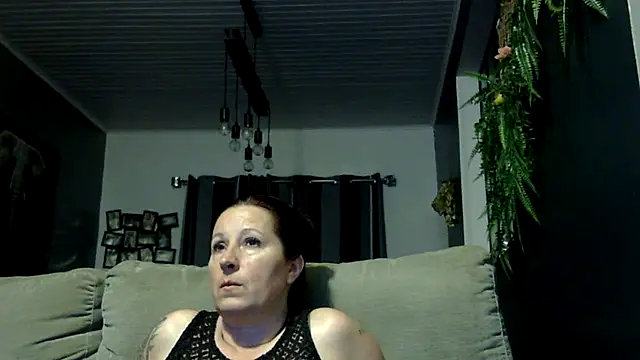 feline27 online show from 04-04-26, 08:17