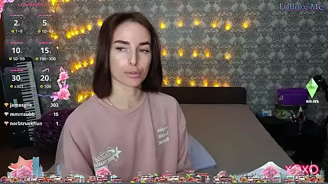 Snapshot of xx_adrihanna_xx chatting on 10-17-25, 03:14 xx adrihanna xx online show from 10-17-25, 03:14