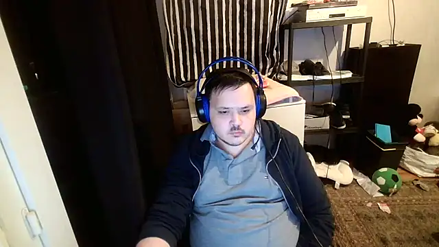 Snapshot of Bebemickey75 chatting on 02-14-25, 10:25 Bebemickey75 online show from 02-14-25, 10:25