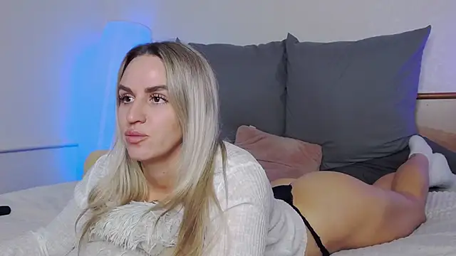 SofiJames online show from 11-23-25, 06:57