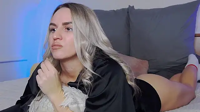 SofiJames online show from 12-04-25, 06:44