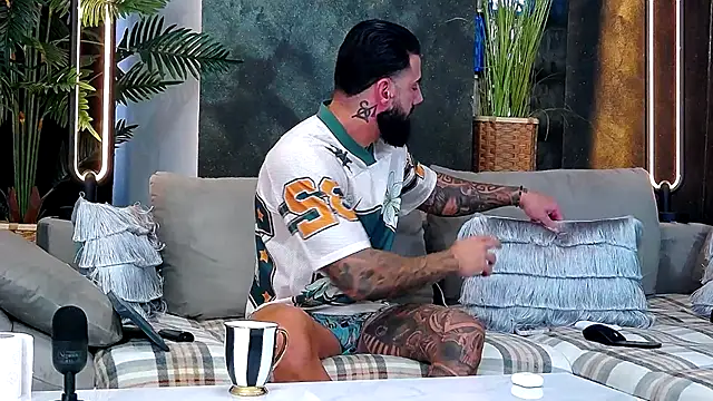 masterkingofmusclee online show from 11-12-25, 07:31