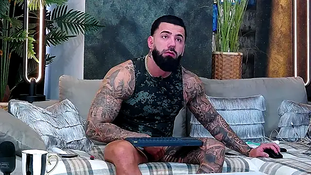 masterkingofmusclee online show from 11-18-25, 07:35