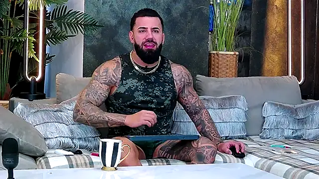 masterkingofmusclee online show from 11-20-25, 08:25