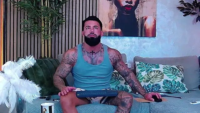 Snapshot of masterkingofmusclee chatting on 06-24-26, 03:49 masterkingofmusclee online show from 06-24-26, 03:49