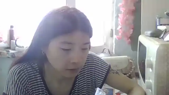 Snapshot of CarlyJoy chatting on 06-24-26, 11:09 CarlyJoy online show from 06-24-26, 11:09