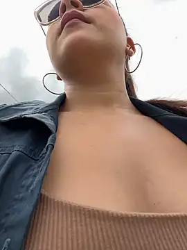 Snapshot of Natha_Fantasy chatting on 02-16-25, 07:16 Natha Fantasy online show from 02-16-25, 07:16