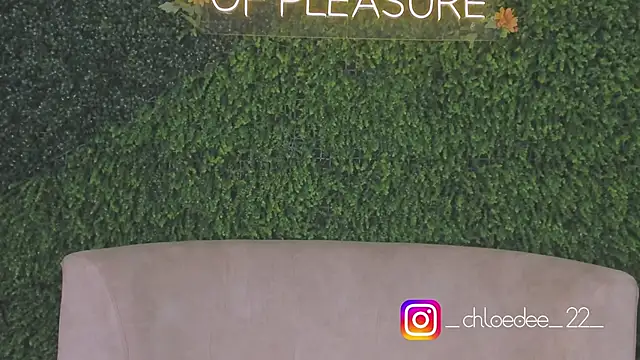 chloe d online show from 10-20-25, 11:43