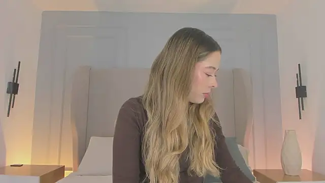 Snapshot of chloe_d chatting on 05-15-26, 12:45 chloe d online show from 05-15-26, 12:45
