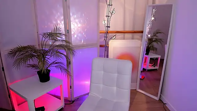 Mira  Blush online show from 02-24-25, 08:36