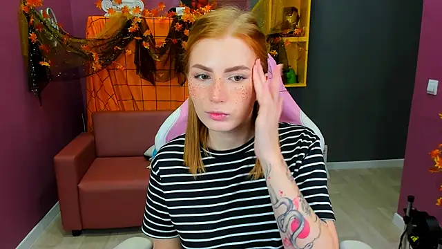 Mira  Blush online show from 10-14-25, 01:34