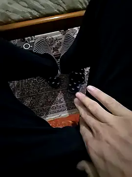 Snapshot of ikarus07 chatting on 01-08-25, 10:06 ikarus07 online show from 01-08-25, 10:06