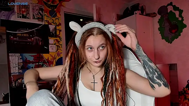 Sunny Mouse  online show from 10-10-25, 05:12