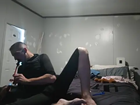 Snapshot of Bi_curious86 chatting on 11-28-25, 10:01 Bi curious86 online show from 11-28-25, 10:01