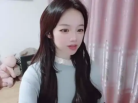 wwcc123 online show from 10-22-25, 03:23