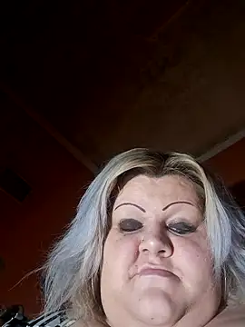 ducicsajsziii online show from 09-26-25, 05:17