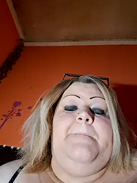 ducicsajsziii online show from 04-12-26, 08:41