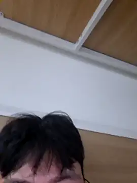 Gwencloudy online show from 05-15-26, 03:52