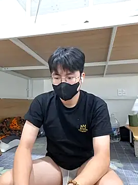 Gwencloudy online show from 07-19-26, 01:37