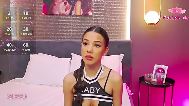 LaraKent online show from 02-02-25, 08:51