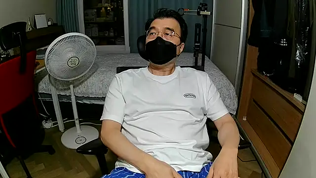 Snapshot of Jackvanlee chatting on 08-03-26, 01:16 Jackvanlee online show from 08-03-26, 01:16