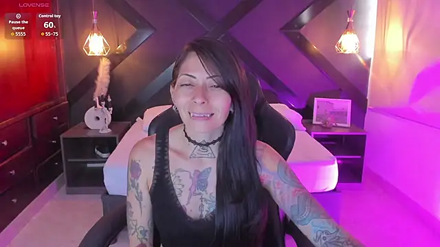 Snapshot of dark_gotica chatting on 11-07-25, 07:14 dark gotica online show from 11-07-25, 07:14