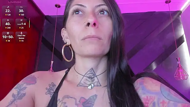 Snapshot of dark_gotica chatting on 11-21-25, 07:23 dark gotica online show from 11-21-25, 07:23