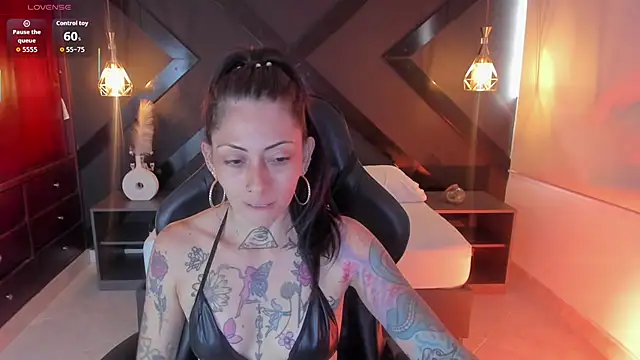 Snapshot of dark_gotica chatting on 12-05-25, 07:32 dark gotica online show from 12-05-25, 07:32