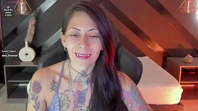 Snapshot of dark_gotica chatting on 02-02-26, 07:12 dark gotica online show from 02-02-26, 07:12