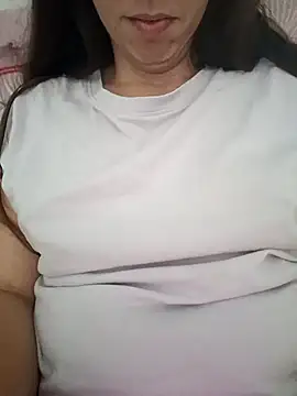 Snapshot of bruna_safadinhaa chatting on 09-11-25, 03:56 bruna safadinhaa online show from 09-11-25, 03:56