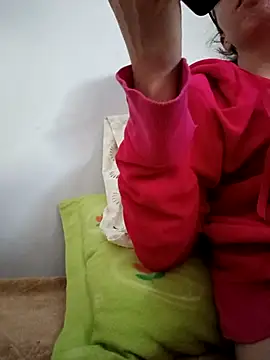 Snapshot of bruna_safadinhaa chatting on 11-08-25, 03:45 bruna safadinhaa online show from 11-08-25, 03:45