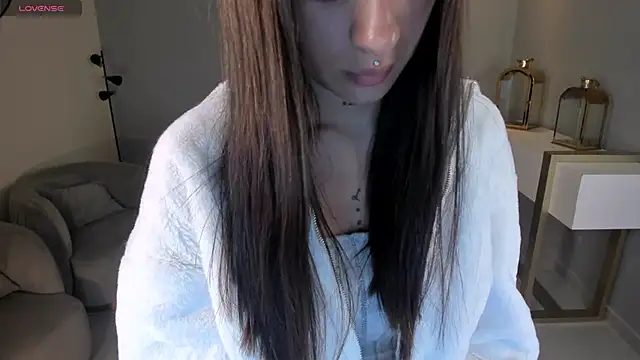 AlessiaCorleone  online show from 02-26-25, 11:37