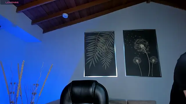 AmyWalker  online show from 02-04-25, 10:21