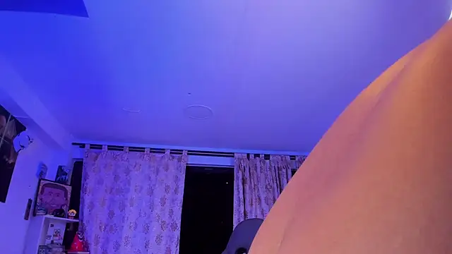 Snapshot of Juan_Castano chatting on 01-26-25, 01:41 Juan Castano online show from 01-26-25, 01:41