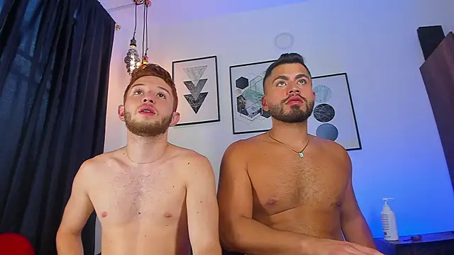 Snapshot of Juan_Castano chatting on 02-18-25, 02:16 Juan Castano online show from 02-18-25, 02:16