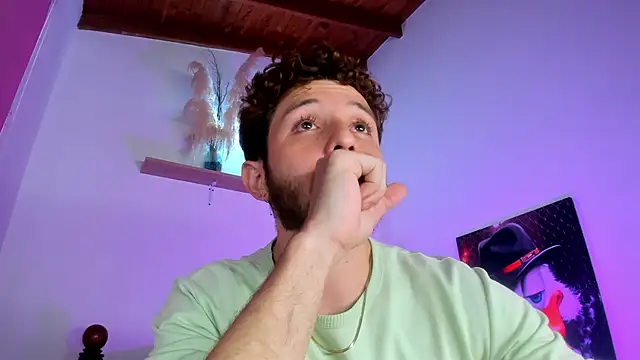 Juan Castano online show from 11-20-25, 08:41